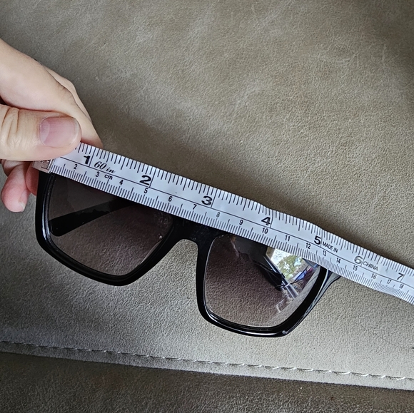 MCM Black Sunglasses with Gold Accents Logos On Sides Elegant Classy Chic Italy - Picture 9 of 9